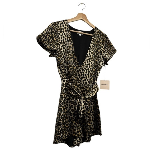 NWT REVOLVE SUPERDOWN Hannah Tie Front Romper Leopard S - Picture 6 of 10